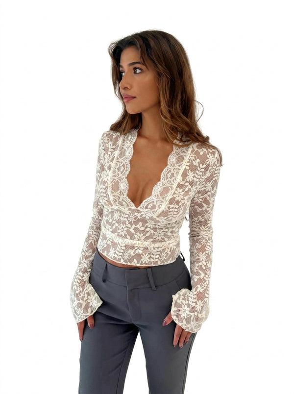 Damen-Spitzenoberteil mit V-Ausschnitt und ausgestellten Ärmeln-Women blouse-Alpenkind