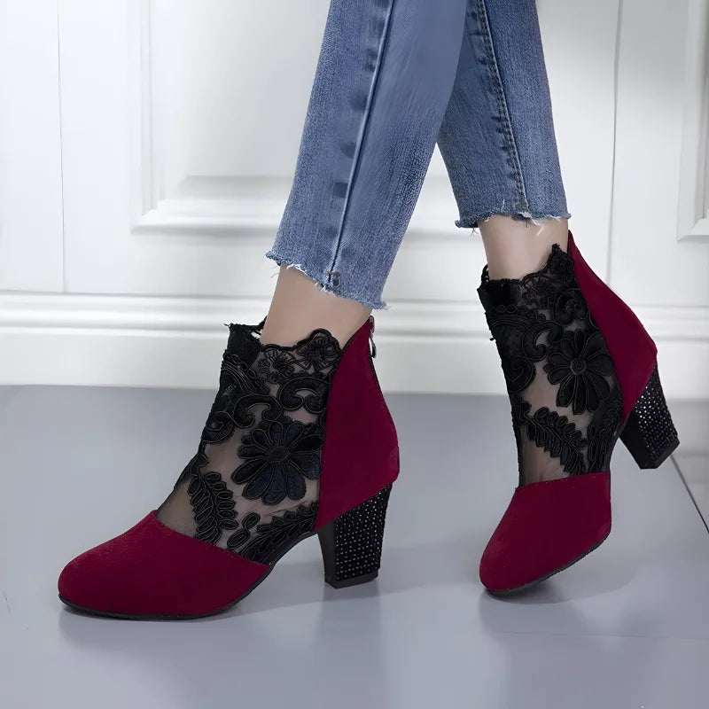 Damen-Stiefeletten aus Spitze mit Blockabsatz-Footwear for women-Alpenkind