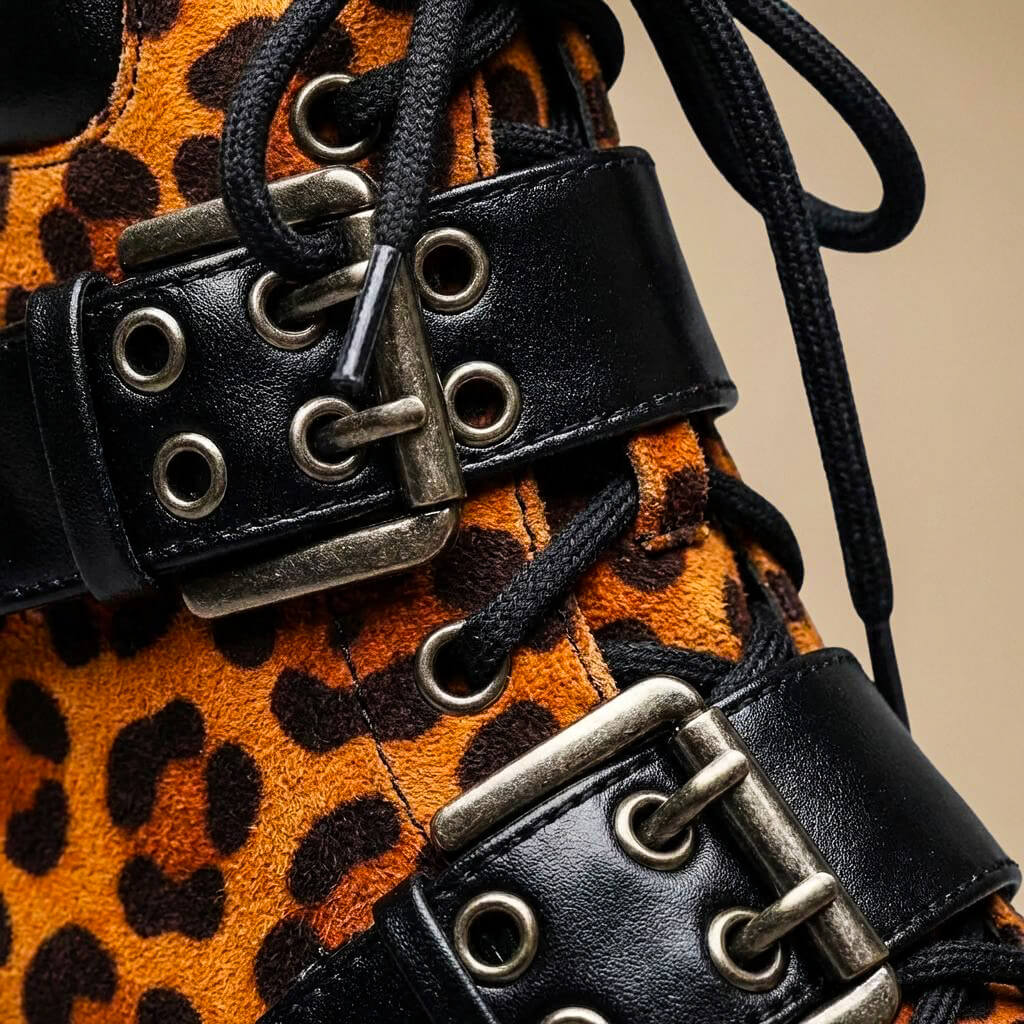 Damen-Stiefeletten mit Leopardenmuster und Schnallenriemen-Footwear for women-Alpenkind