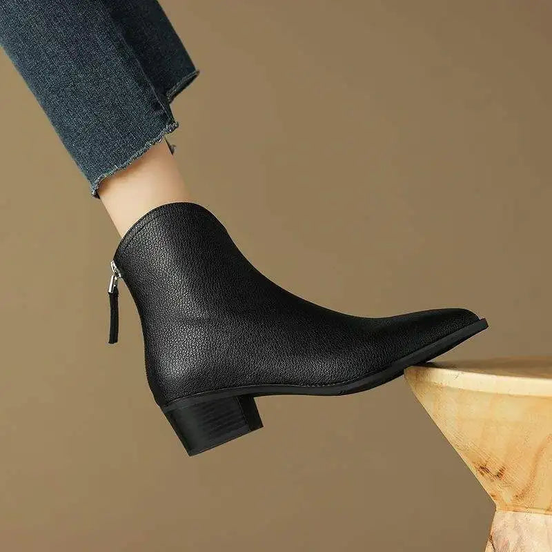 Damen-Stiefeletten mit spitzer Zehenpartie und Blockabsatz-Footwear for women-Alpenkind