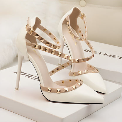 Damen-Stilettos mit spitzer Zehenpartie und Nieten-Footwear for women-Alpenkind