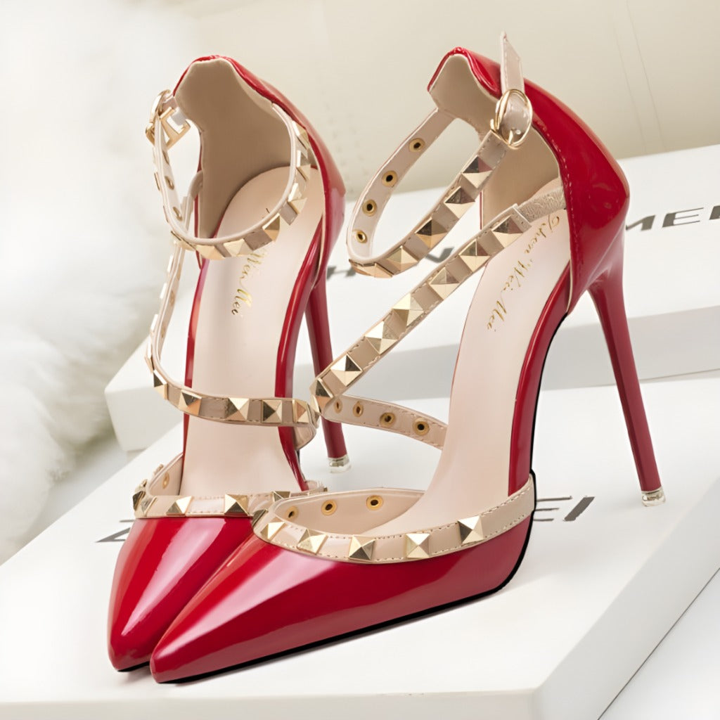 Damen-Stilettos mit spitzer Zehenpartie und Nieten-Footwear for women-Alpenkind