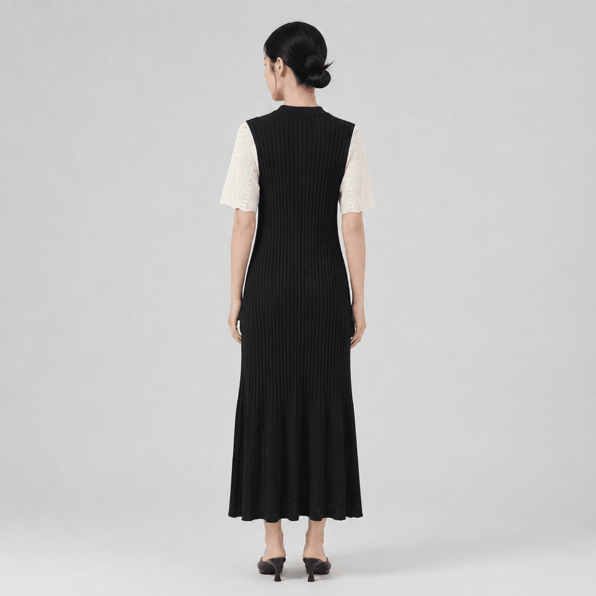 Damen-Strickkleid mit Kragen und Knopfleiste-Midi Dress-Alpenkind