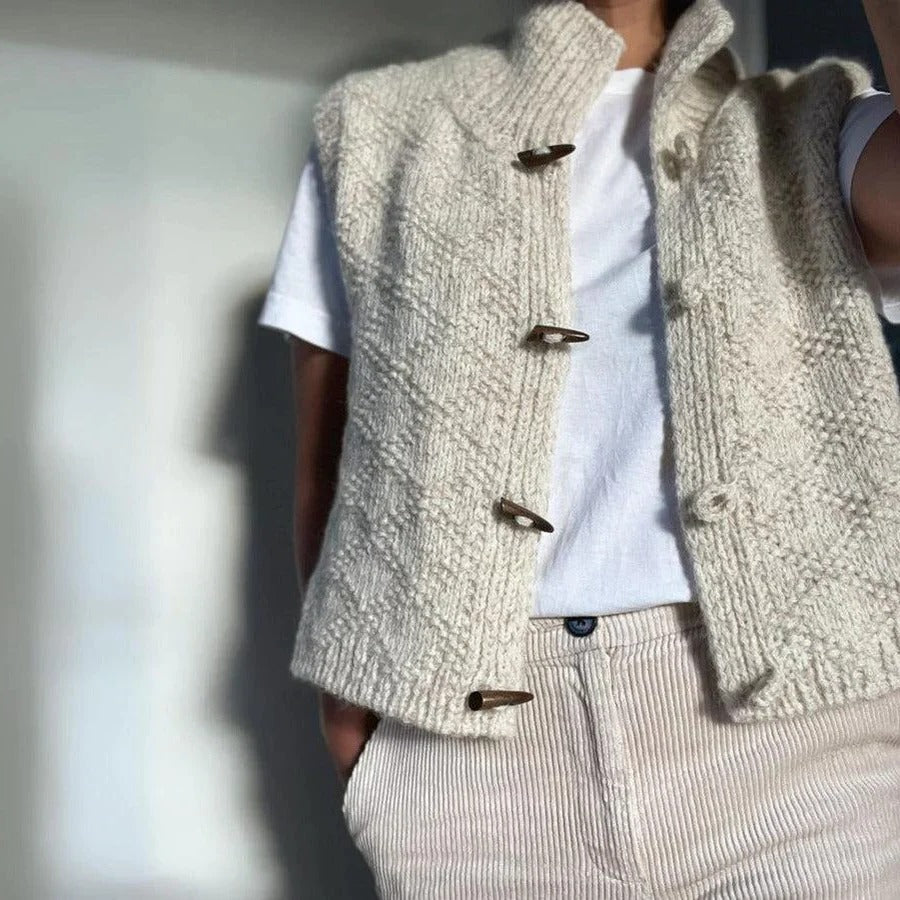 Damen-Strickweste mit Knebelknöpfen-Vest for women-Alpenkind