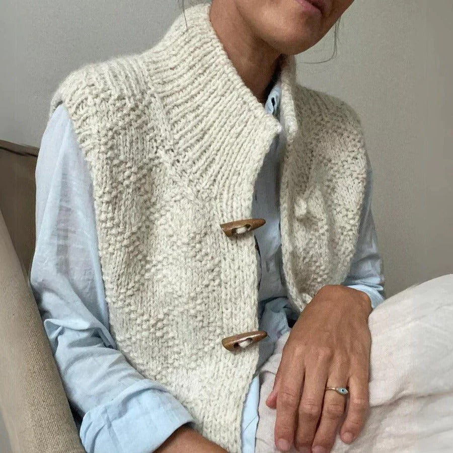 Damen-Strickweste mit Knebelknöpfen-Vest for women-Alpenkind