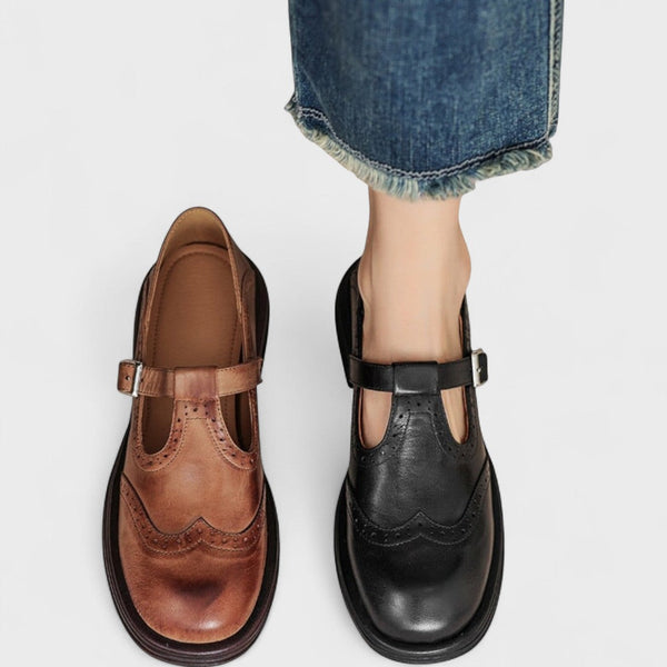 Damen-T-Spangen-Schuhe mit Flügelkappe und Brogue-Verzierungen-Footwear for women-Alpenkind