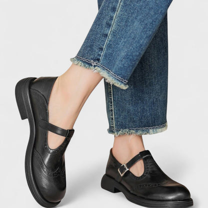 Damen-T-Spangen-Schuhe mit Flügelkappe und Brogue-Verzierungen-Footwear for women-Alpenkind