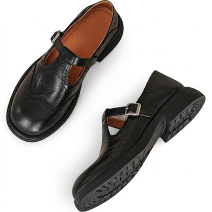 Damen-T-Spangen-Schuhe mit Flügelkappe und Brogue-Verzierungen-Footwear for women-Alpenkind