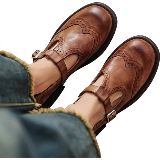 Damen-T-Spangen-Schuhe mit Flügelkappe und Brogue-Verzierungen-Footwear for women-Alpenkind
