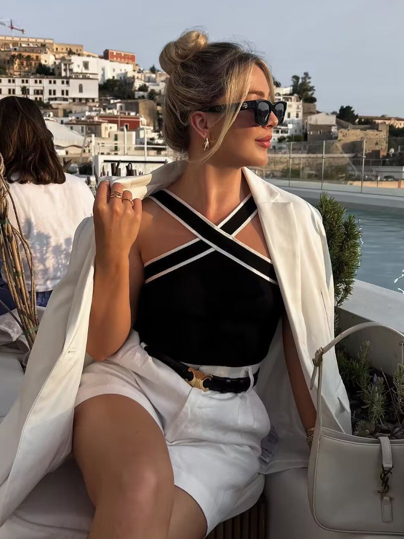 Damen-Tanktop mit überkreuztem Neckholder und Kontrastpaspelierung-Tops for women-Alpenkind