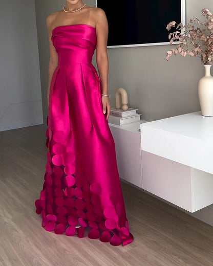 Damen trägerloses Maxikleid mit strukturiertem Oberteil und Applikationen am Saum-Maxi Dress-Alpenkind