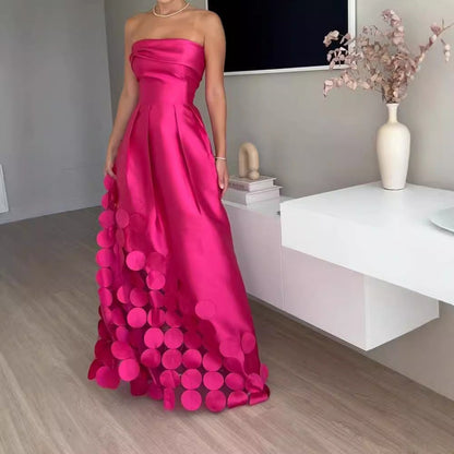 Damen trägerloses Maxikleid mit strukturiertem Oberteil und Applikationen am Saum-Maxi Dress-Alpenkind