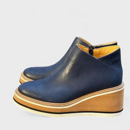 Damen-Wedges-Stiefeletten aus Wildlederimitat-Footwear for women-Alpenkind