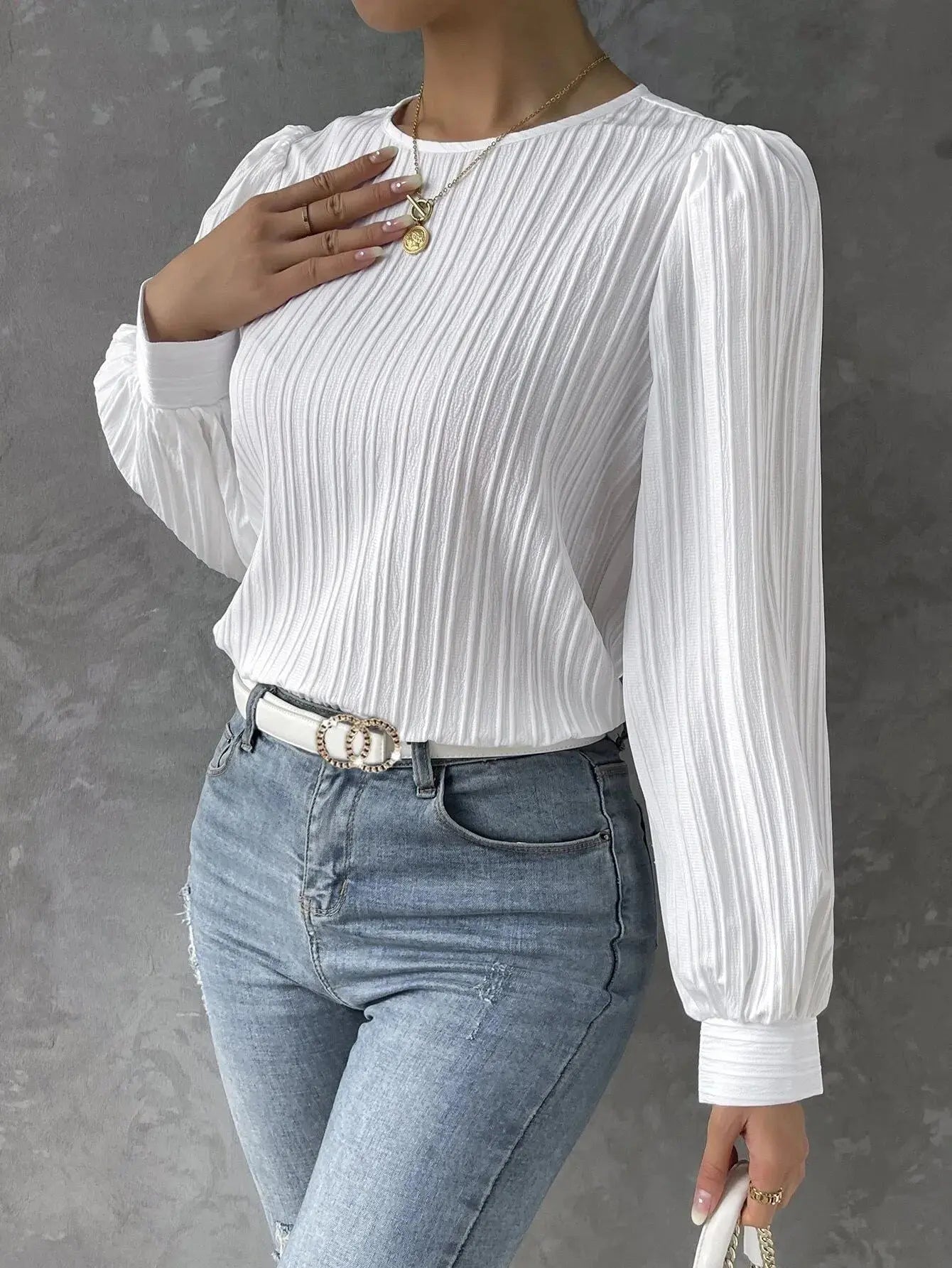Damenbluse mit langen Ärmeln, Plissee-Struktur und Knopfverschluss hinten-Shirts for women-Alpenkind