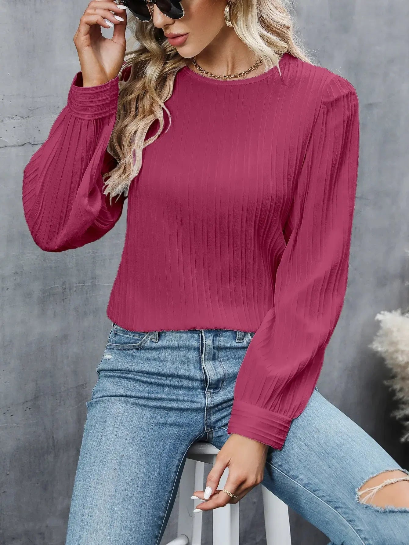 Damenbluse mit langen Ärmeln, Plissee-Struktur und Knopfverschluss hinten-Shirts for women-Alpenkind