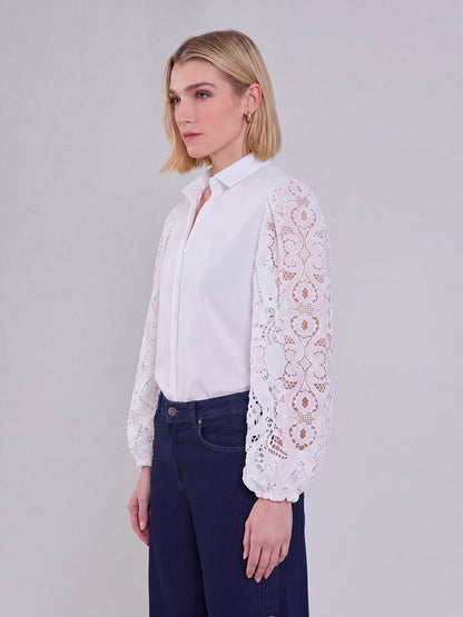 Damenbluse mit Spitzenärmeln und Knopfleiste-Blouses for women-Alpenkind