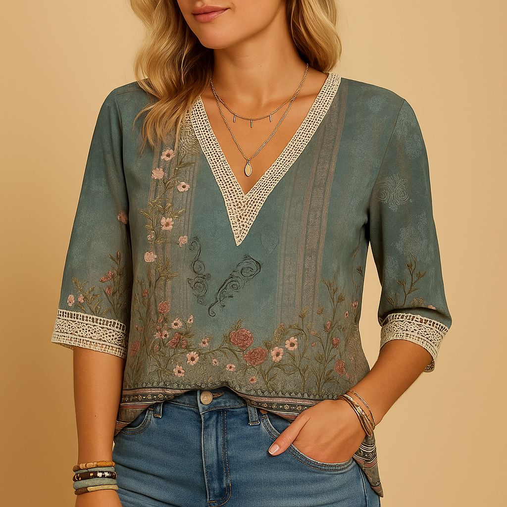 Damenbluse mit V-Ausschnitt, Häkelbesatz und Printmuster-Blouses for women-Alpenkind