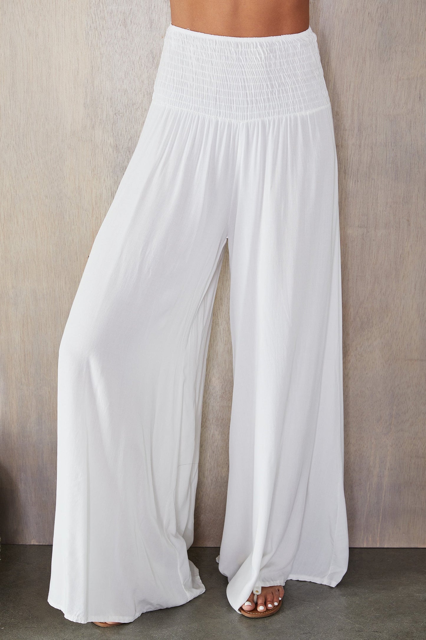 Damenhose mit weitem Bein und gesmoktem Bund-Pants for woman-Alpenkind
