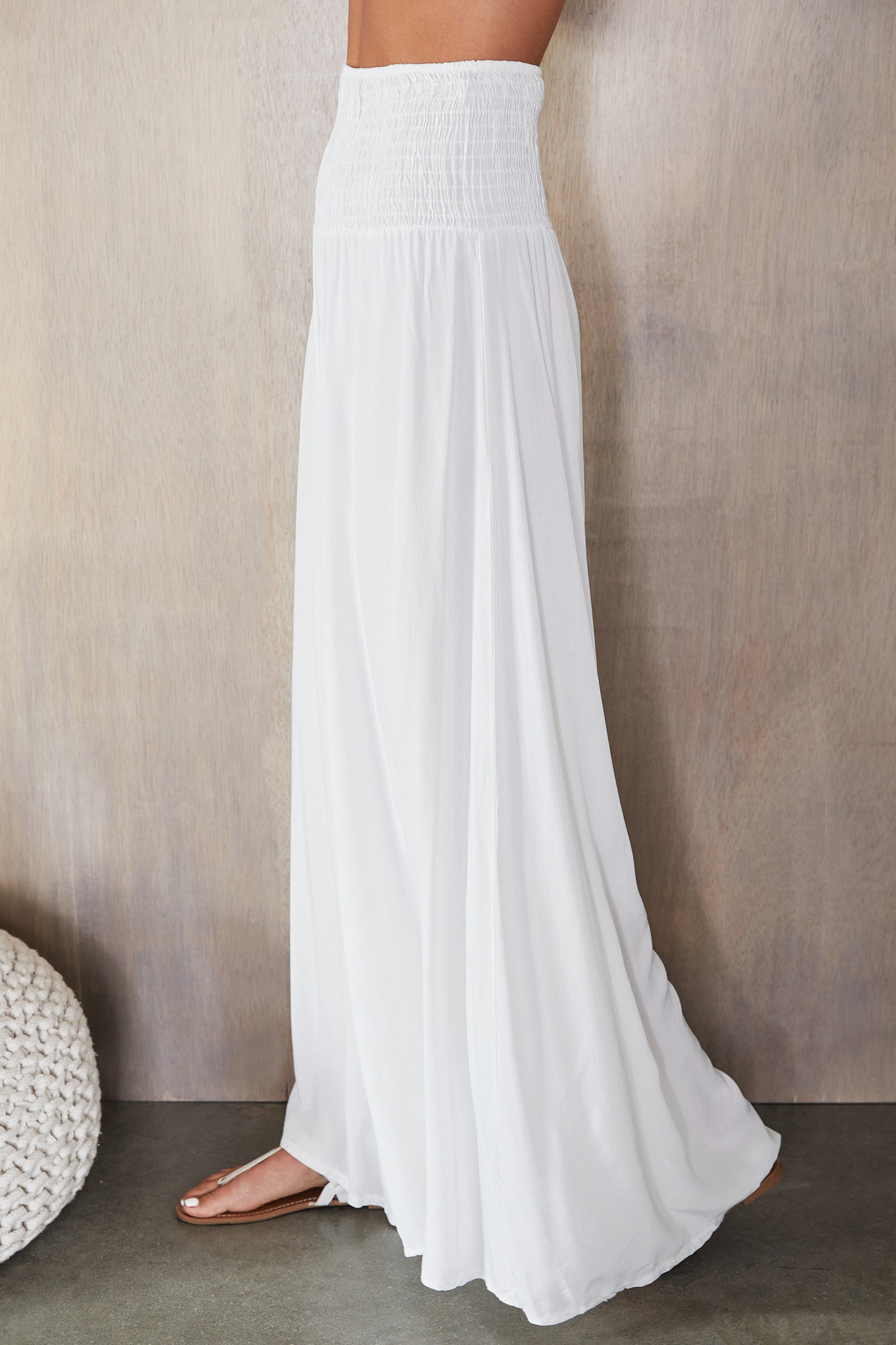 Damenhose mit weitem Bein und gesmoktem Bund-Pants for woman-Alpenkind