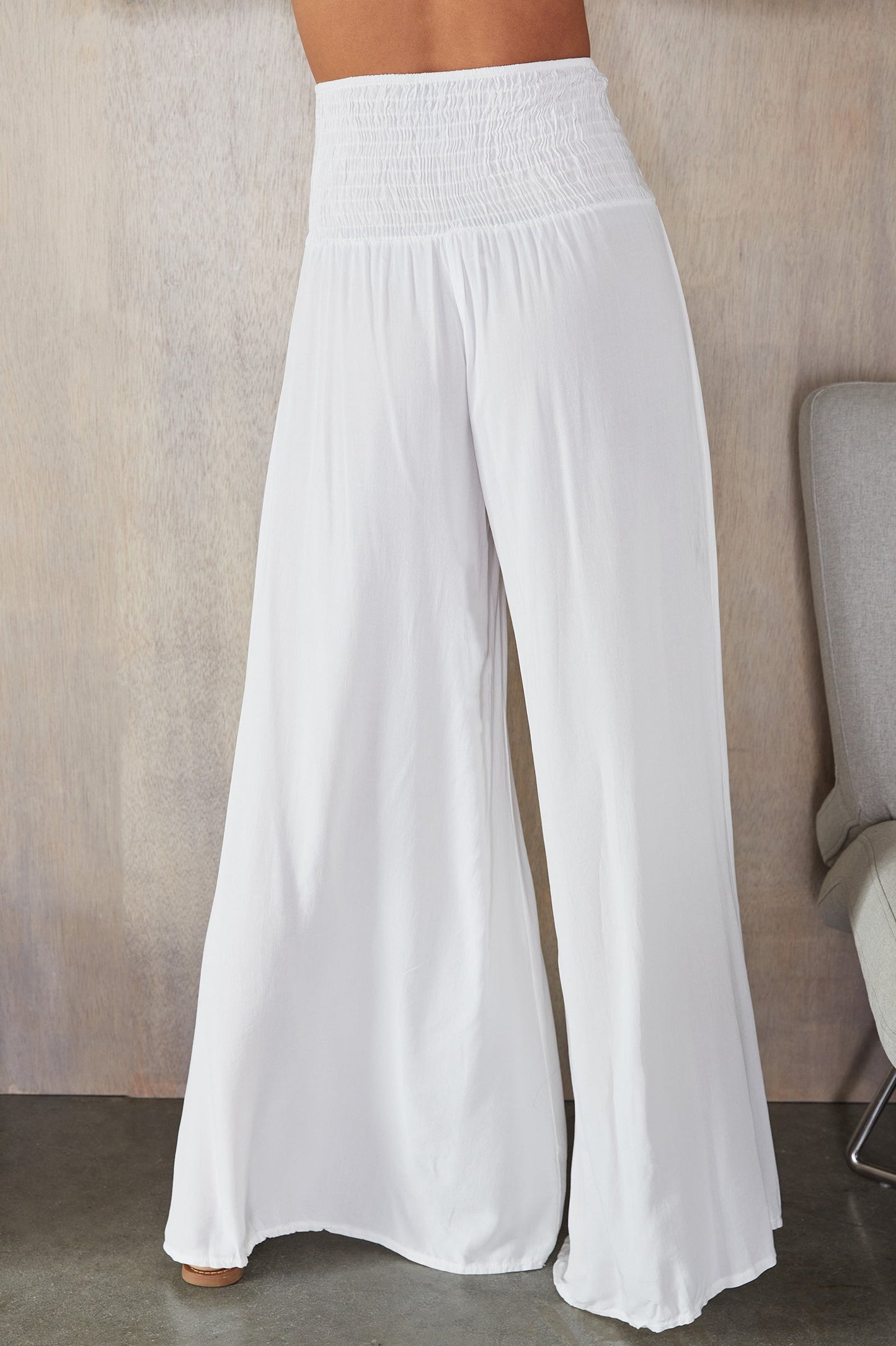 Damenhose mit weitem Bein und gesmoktem Bund-Pants for woman-Alpenkind