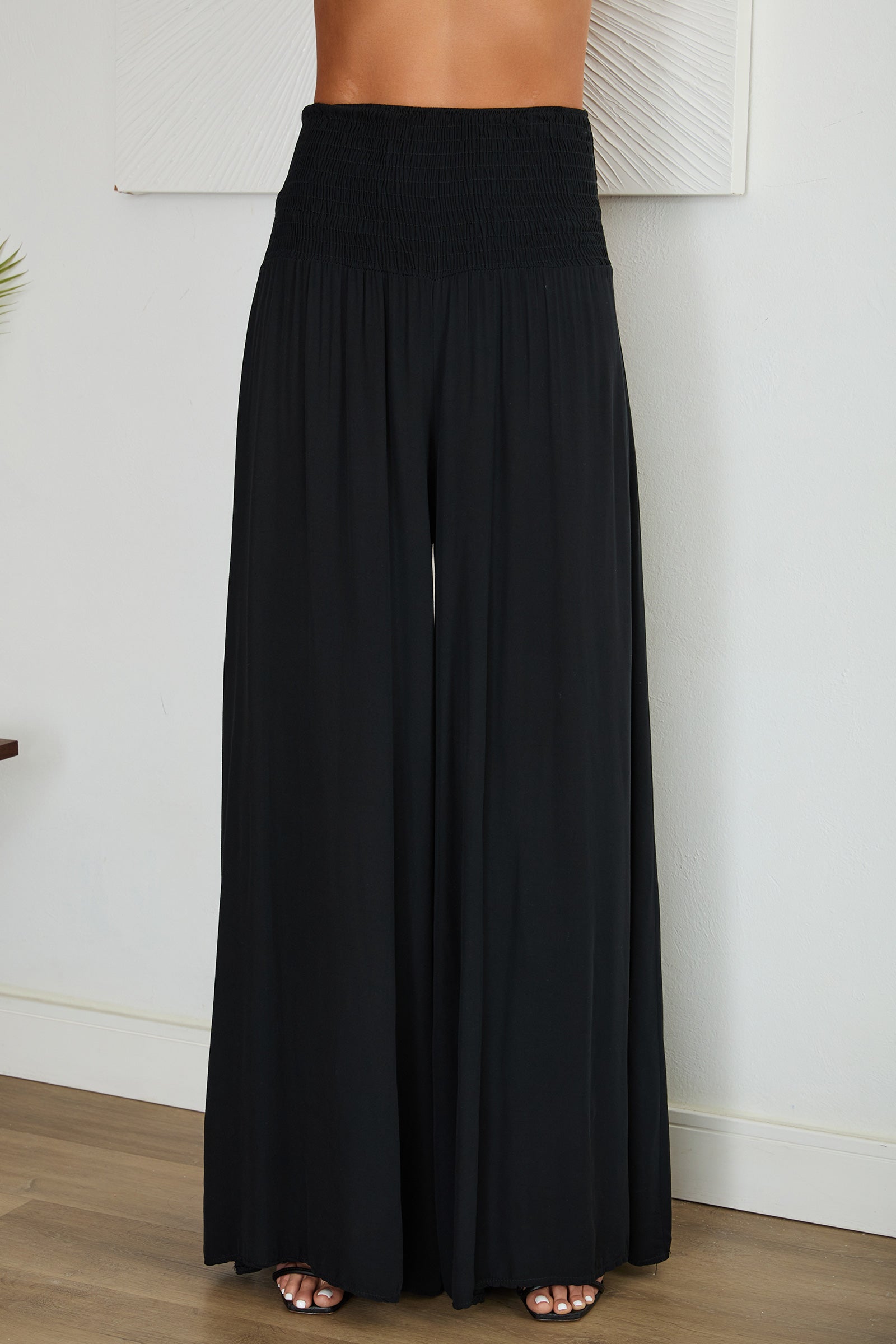 Damenhose mit weitem Bein und gesmoktem Bund-Pants for woman-Alpenkind