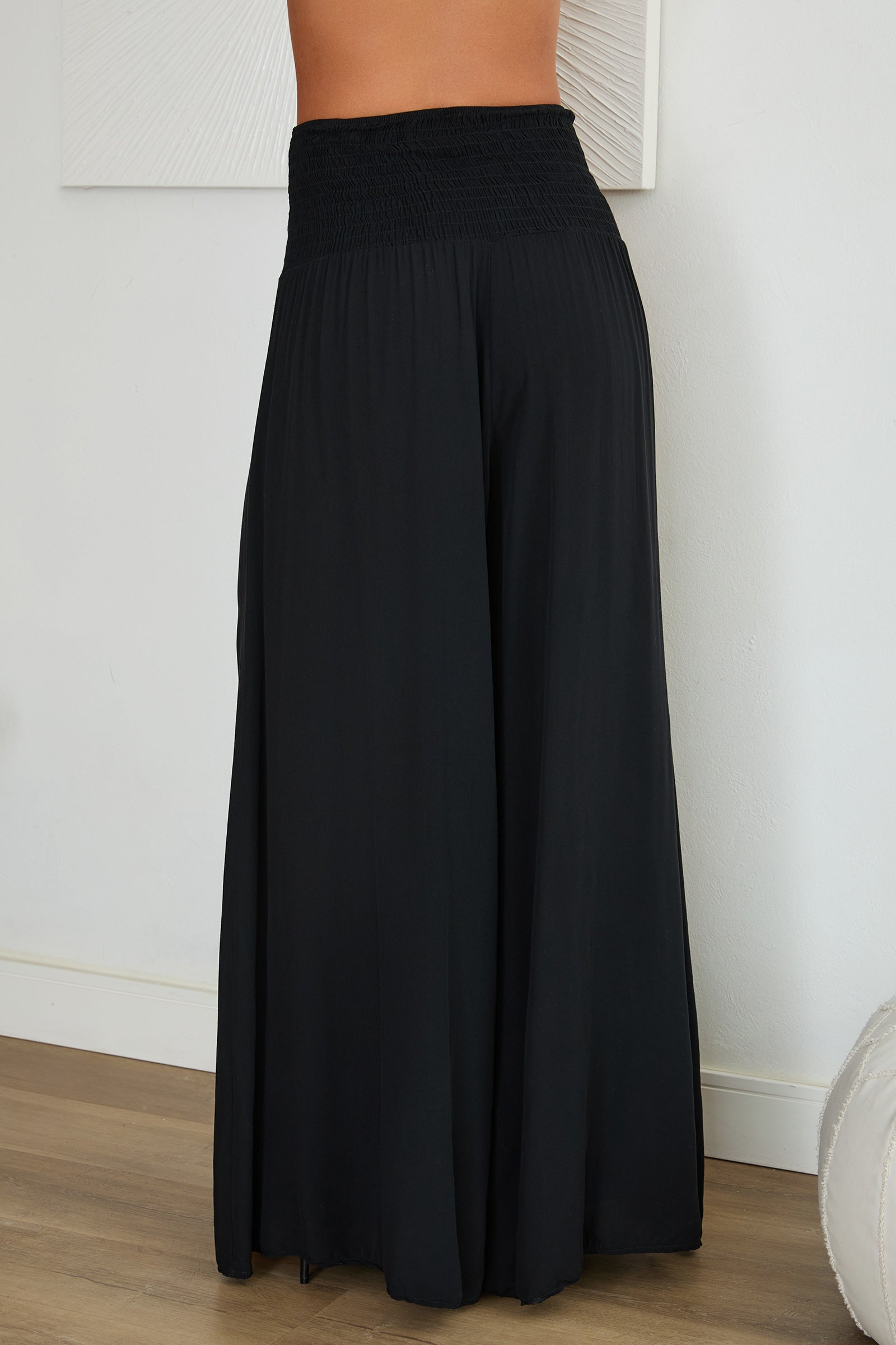 Damenhose mit weitem Bein und gesmoktem Bund-Pants for woman-Alpenkind