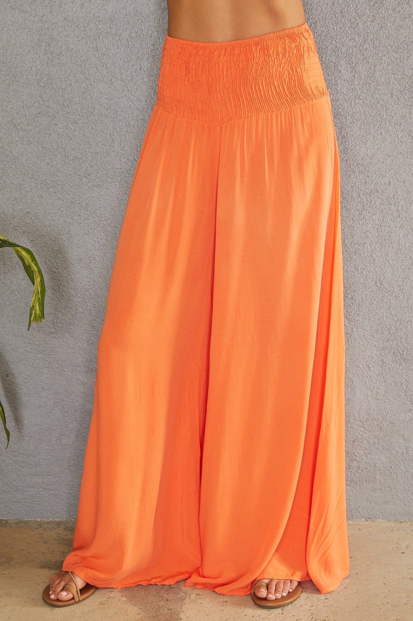 Damenhose mit weitem Bein und gesmoktem Bund-Pants for woman-Alpenkind