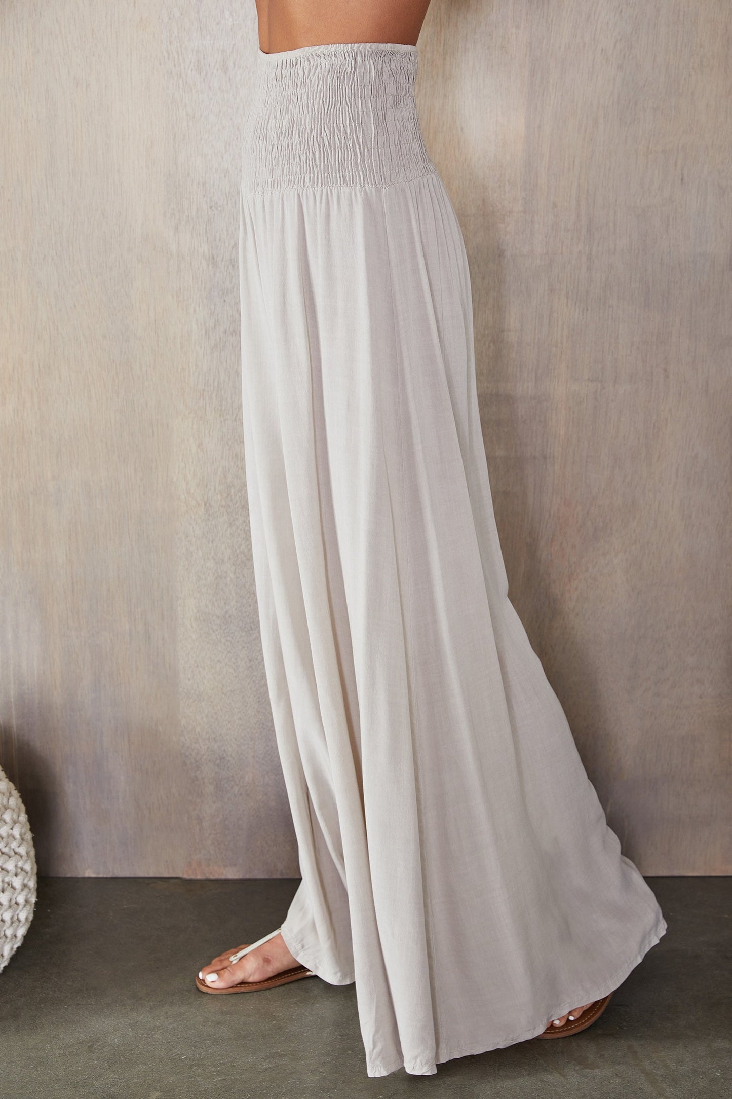 Damenhose mit weitem Bein und gesmoktem Bund-Pants for woman-Alpenkind