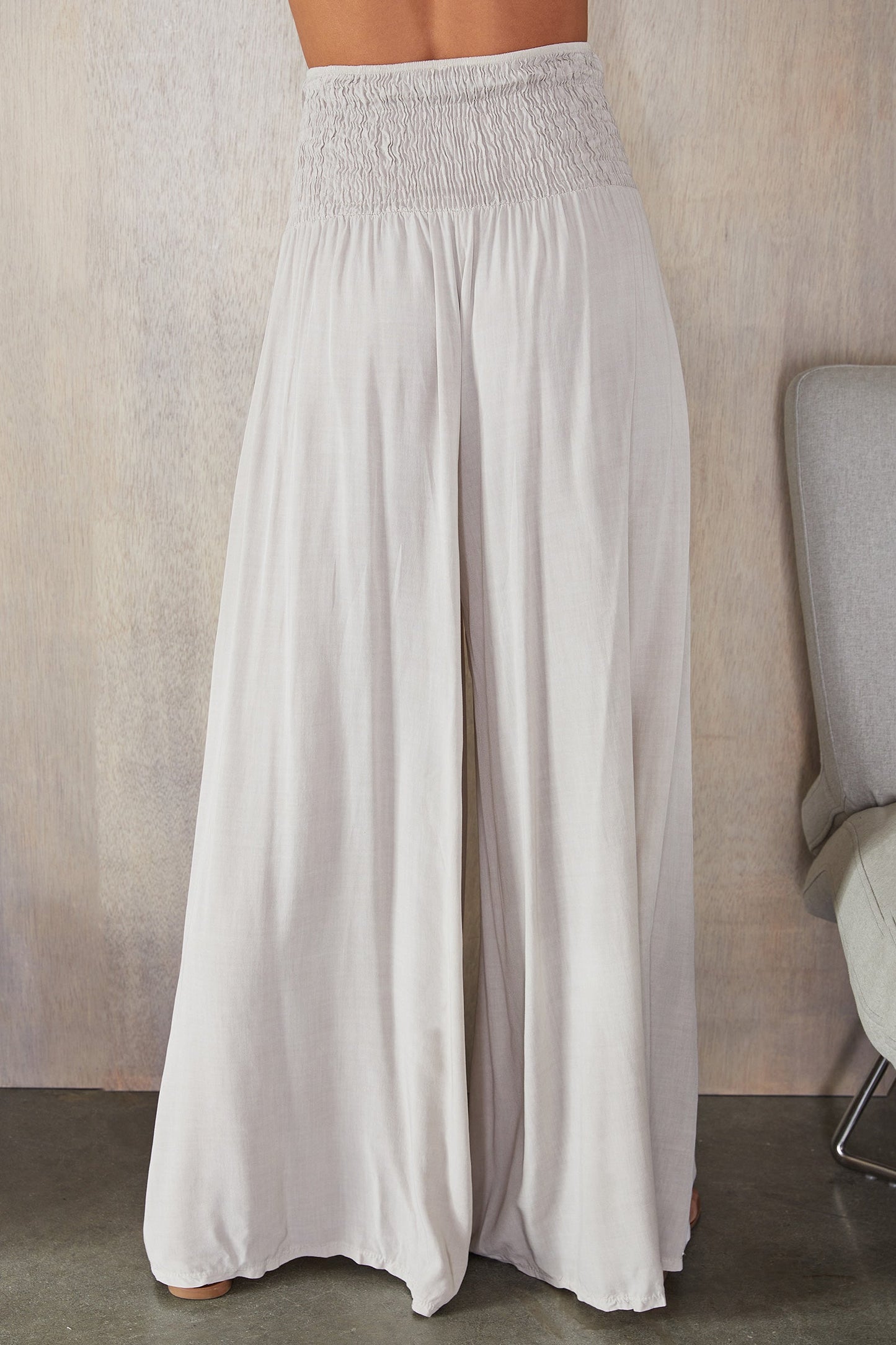 Damenhose mit weitem Bein und gesmoktem Bund-Pants for woman-Alpenkind