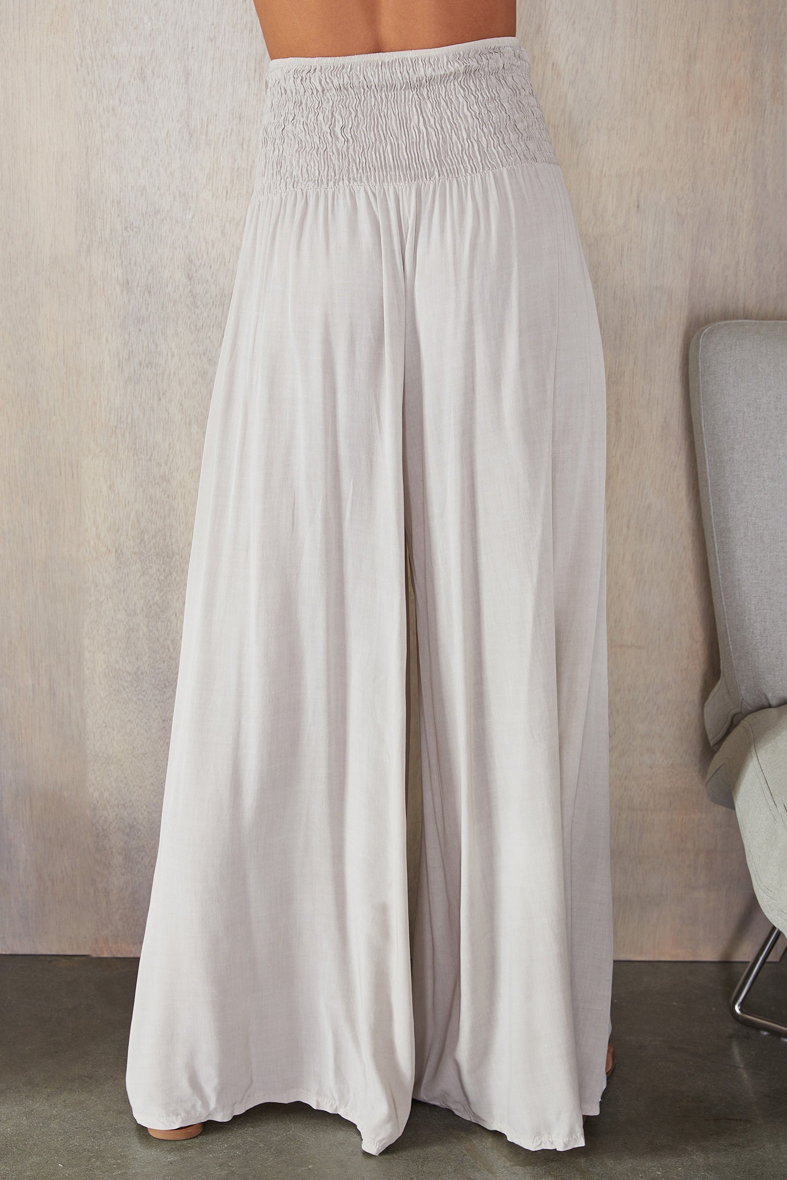Damenhose mit weitem Bein und gesmoktem Bund-Pants for woman-Alpenkind
