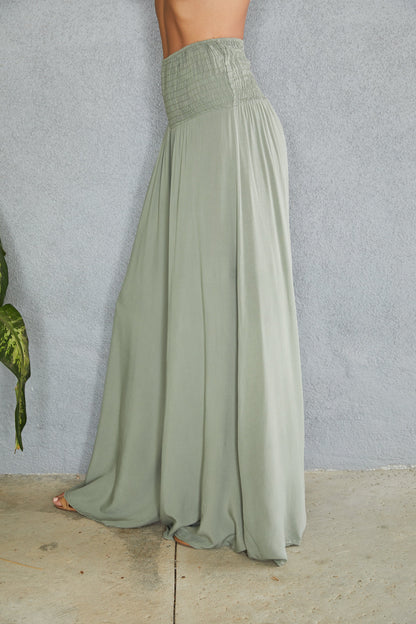 Damenhose mit weitem Bein und gesmoktem Bund-Pants for woman-Alpenkind