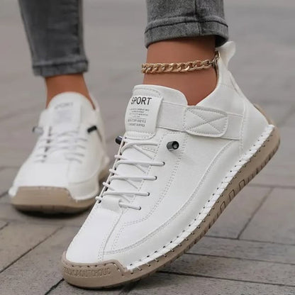 Damskie sneakersy z niską cholewką, sznurowane, z paskiem bocznym-Footwear for women-Alpenkind