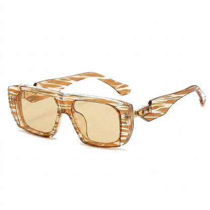 Eckige Damen-Sonnenbrille mit Muster und Nieten-Glasses foor women-Alpenkind