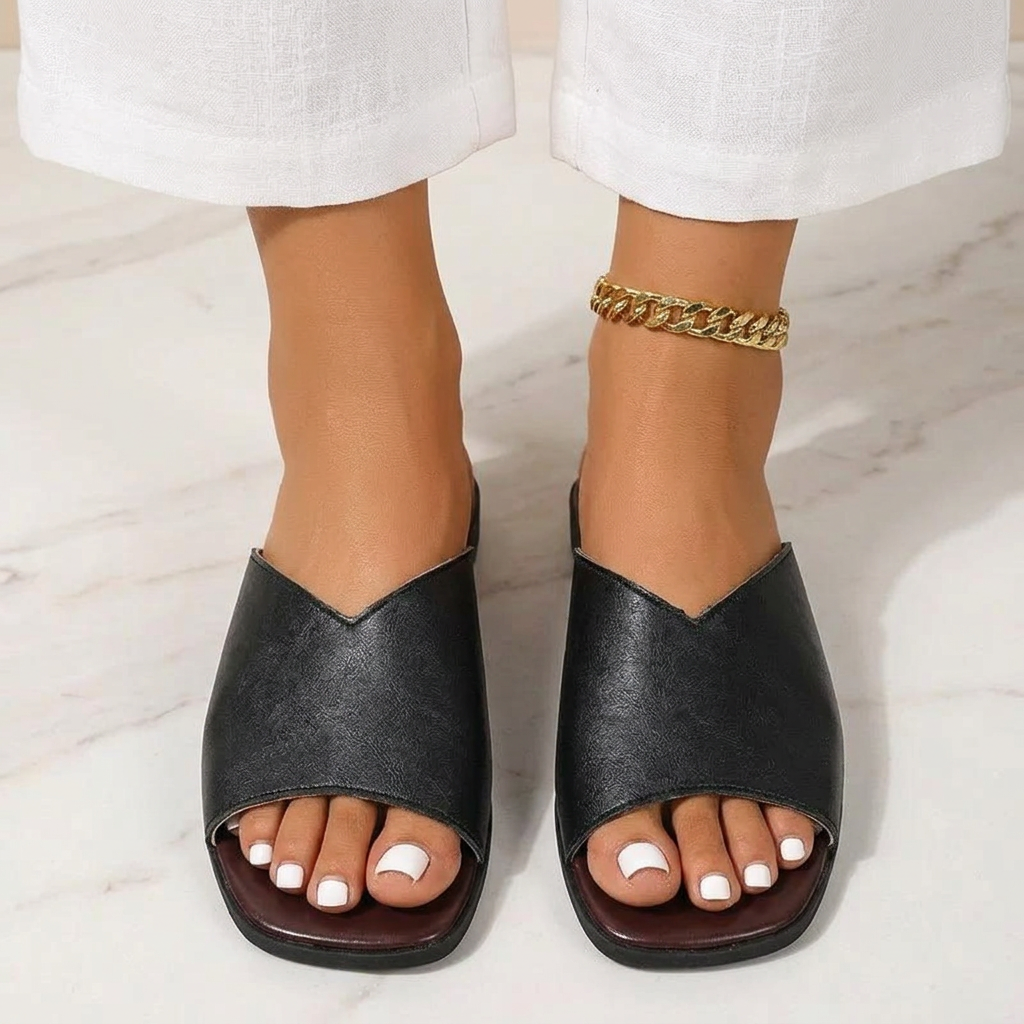Flache Damen-Pantoletten mit V-Ausschnitt-Footwear for women-Alpenkind