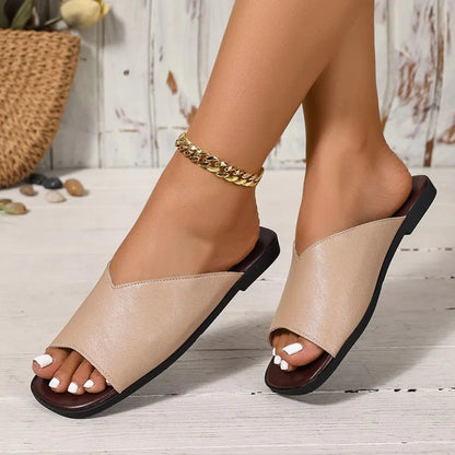 Flache Damen-Pantoletten mit V-Ausschnitt-Footwear for women-Alpenkind