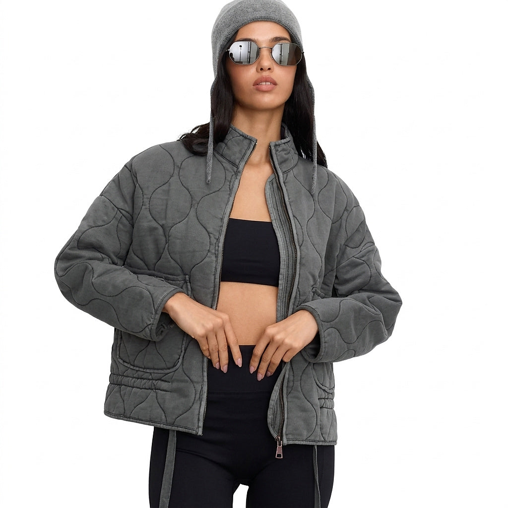 Gesteppte Damen-Reißverschlussjacke mit aufgesetzten Taschen-Jacket for women-Alpenkind