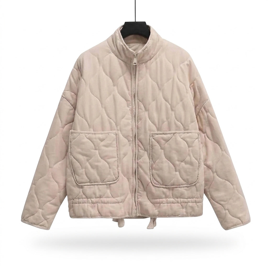 Gesteppte Damen-Reißverschlussjacke mit aufgesetzten Taschen-Jacket for women-Alpenkind