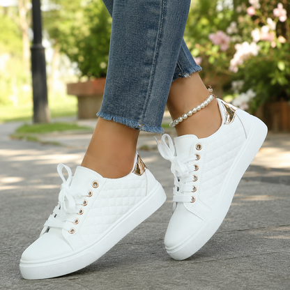 Gesteppte Damen-Sneaker mit niedrigem Schaft-Footwear for women-Alpenkind