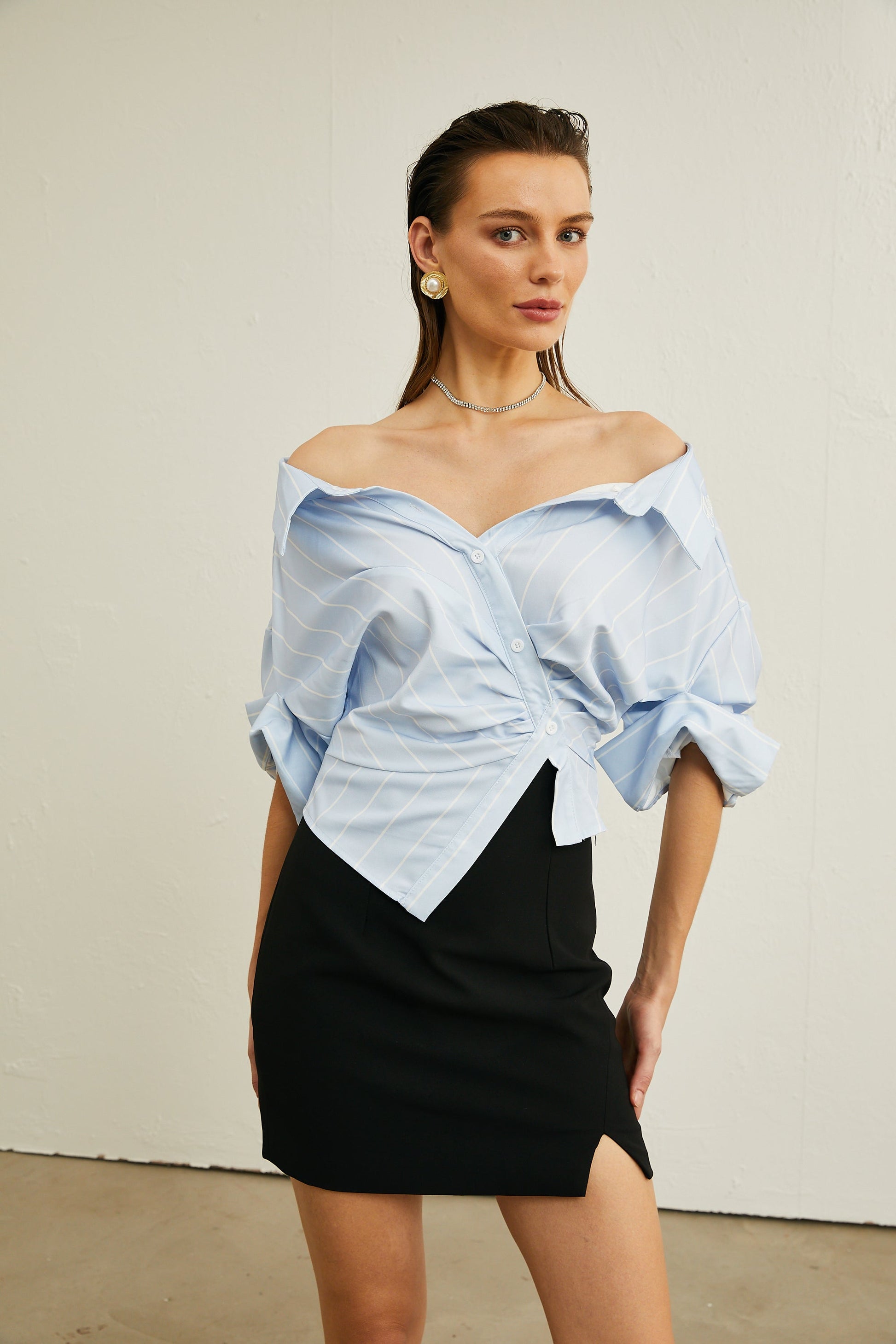 Gestreifte Off-Shoulder-Bluse für Damen mit Kettenträgern-Blouses for women-Alpenkind