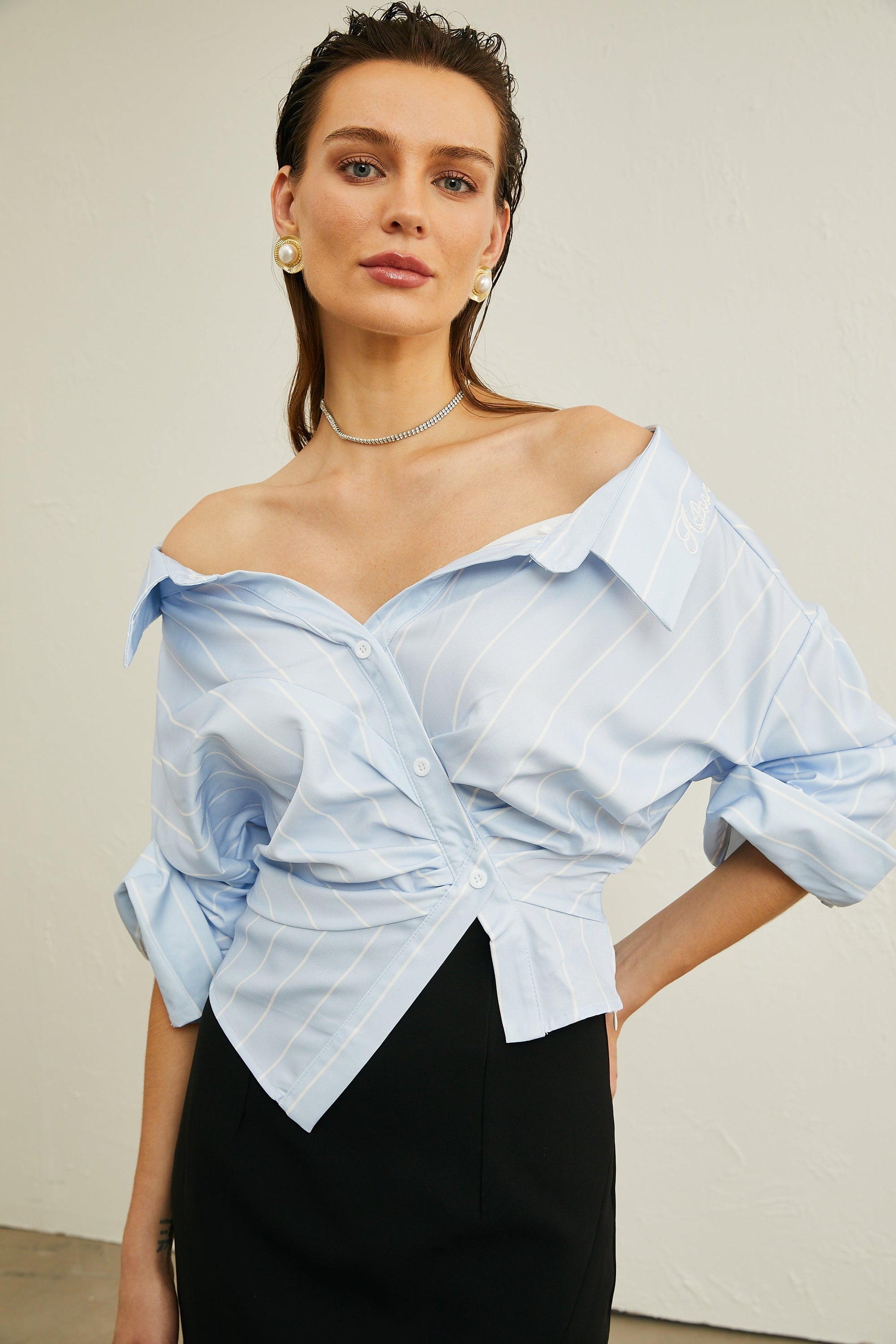 Gestreifte Off-Shoulder-Bluse für Damen mit Kettenträgern-Blouses for women-Alpenkind