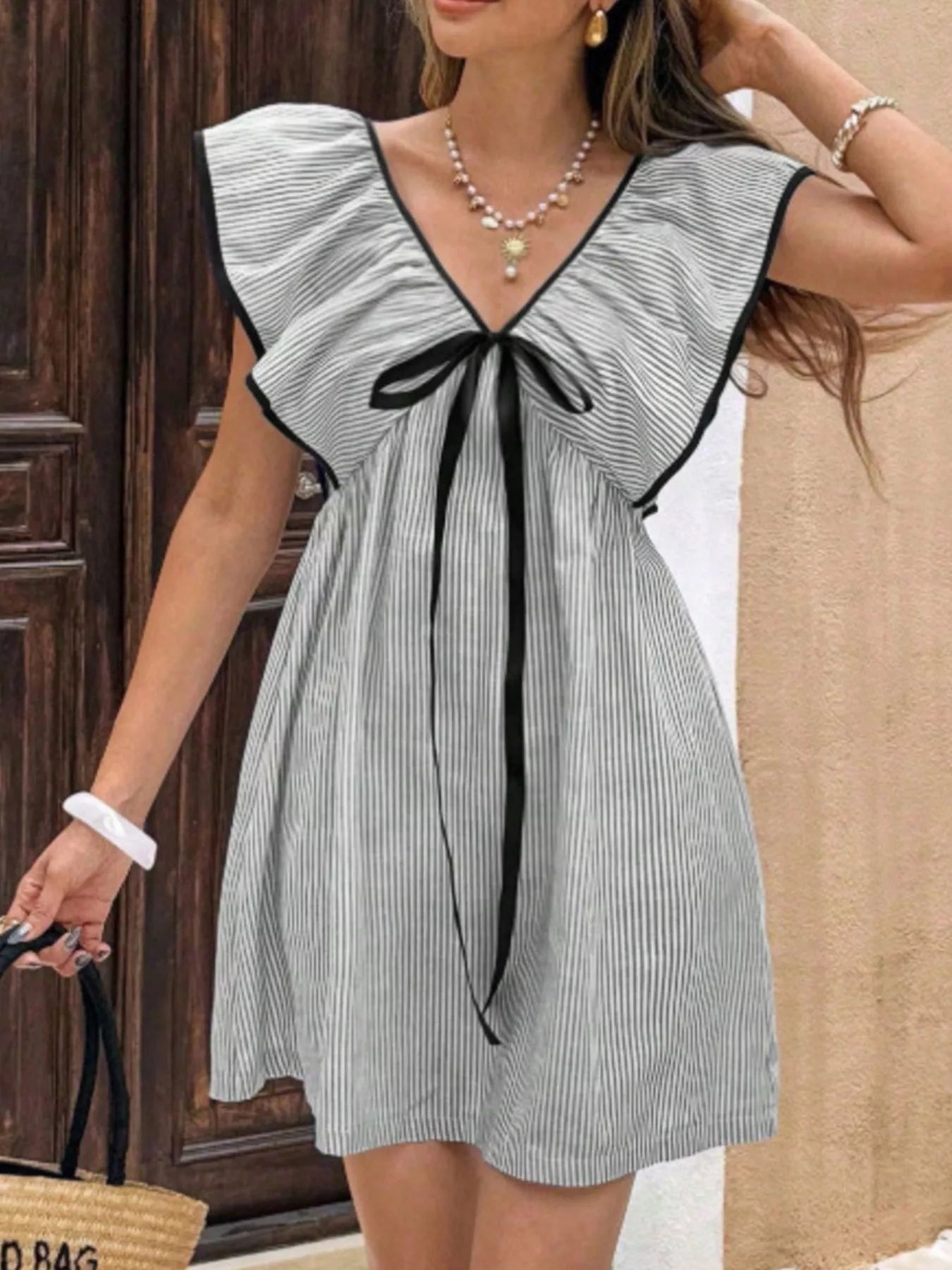 Gestreiftes Mini-Kleid für Damen mit Rüschenärmeln-Mini Dress-Alpenkind