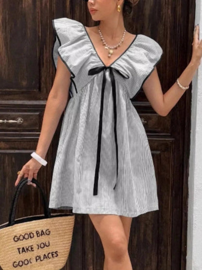 Gestreiftes Mini-Kleid für Damen mit Rüschenärmeln-Mini Dress-Alpenkind