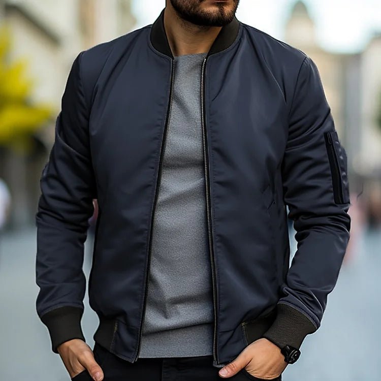 Herren-Bomberjacke mit Reißverschlusstasche am Ärmel-Jackets for men-Alpenkind