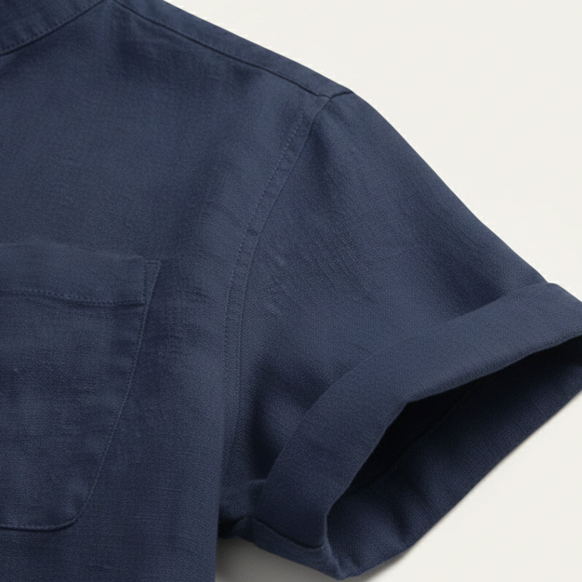 Herren-Kurzarmhemd mit Stehkragen, Knopfleiste und Brusttasche-Shirts for men-Alpenkind