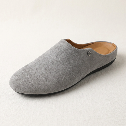 Herren-Mules aus Wildleder mit Metallnieten-Detail-Footwear for men-Alpenkind