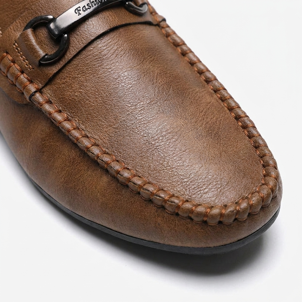 Herren-Mules mit Metall-Detail-Footwear for men-Alpenkind
