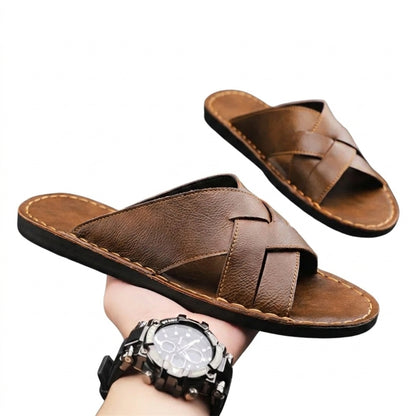 Herren-Pantoletten mit überkreuzten Riemen und sichtbaren Nähten-Footwear for men-Alpenkind