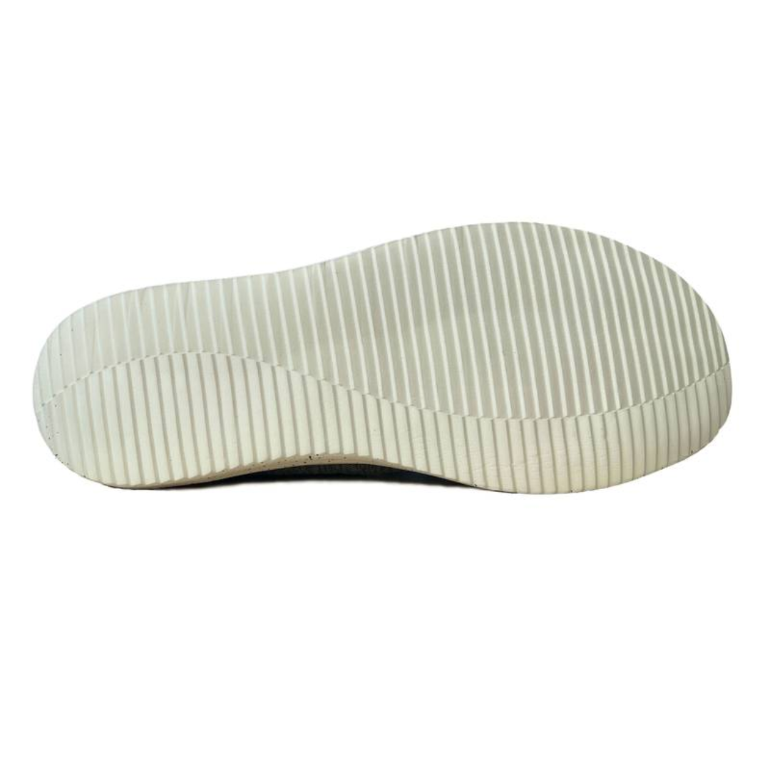 Herren Schnürschuhe mit strukturierter Oberfläche und kontrastierender Sohle-Men Footwear-Alpenkind