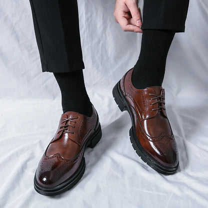 Herren Schnürschuhe mit Wingtip-Details und Perforierter Oberfläche-Footwear for men-Alpenkind