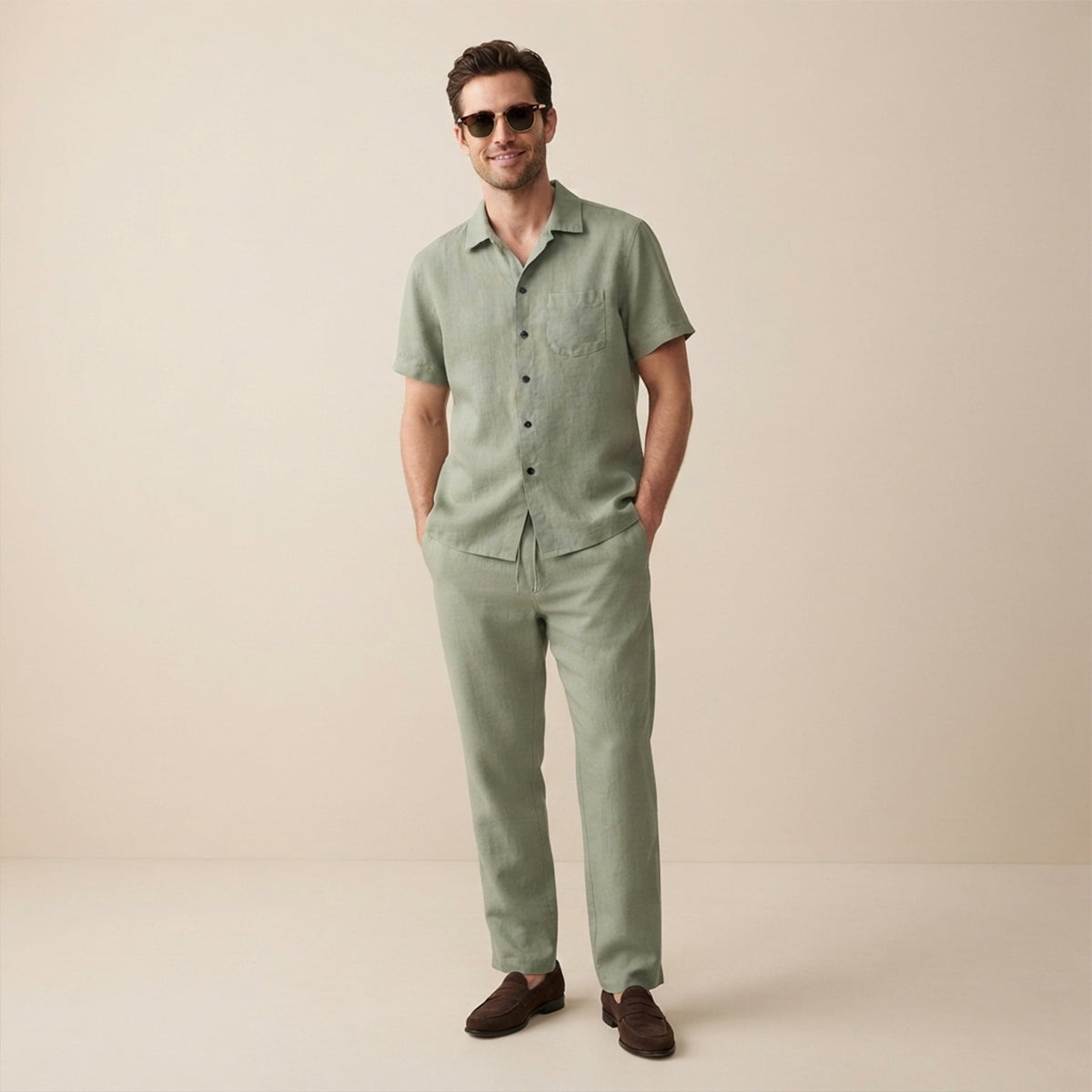 Herren-Set aus kurzärmeligem Hemd mit Knopfleiste und Hose mit Kordelzug-Sets for Men-Alpenkind